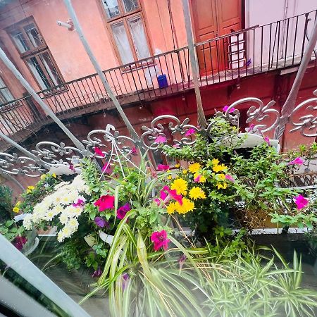 Apartment In The City Center Mini İvano-Frankivsk Dış mekan fotoğraf
