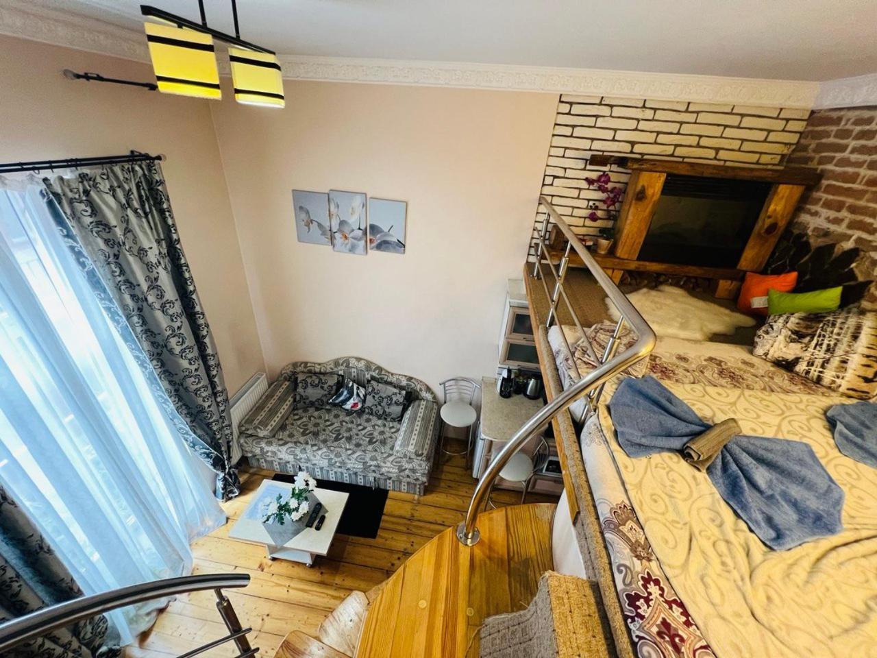 Apartment In The City Center Mini İvano-Frankivsk Dış mekan fotoğraf